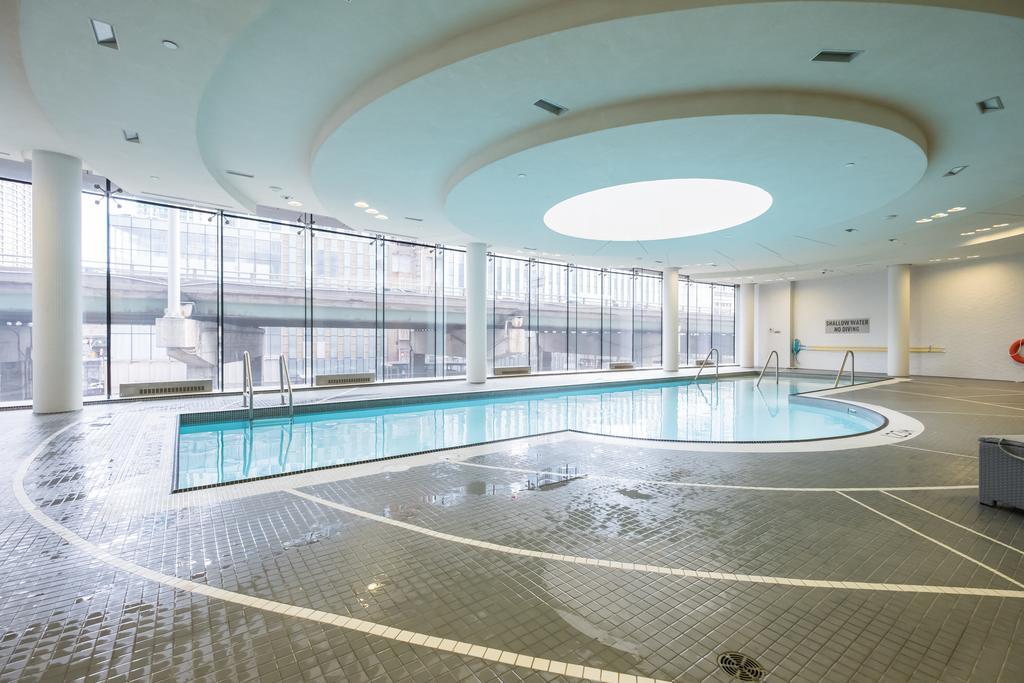 Downtown Luxury Lakeview Condo Торонто Екстер'єр фото