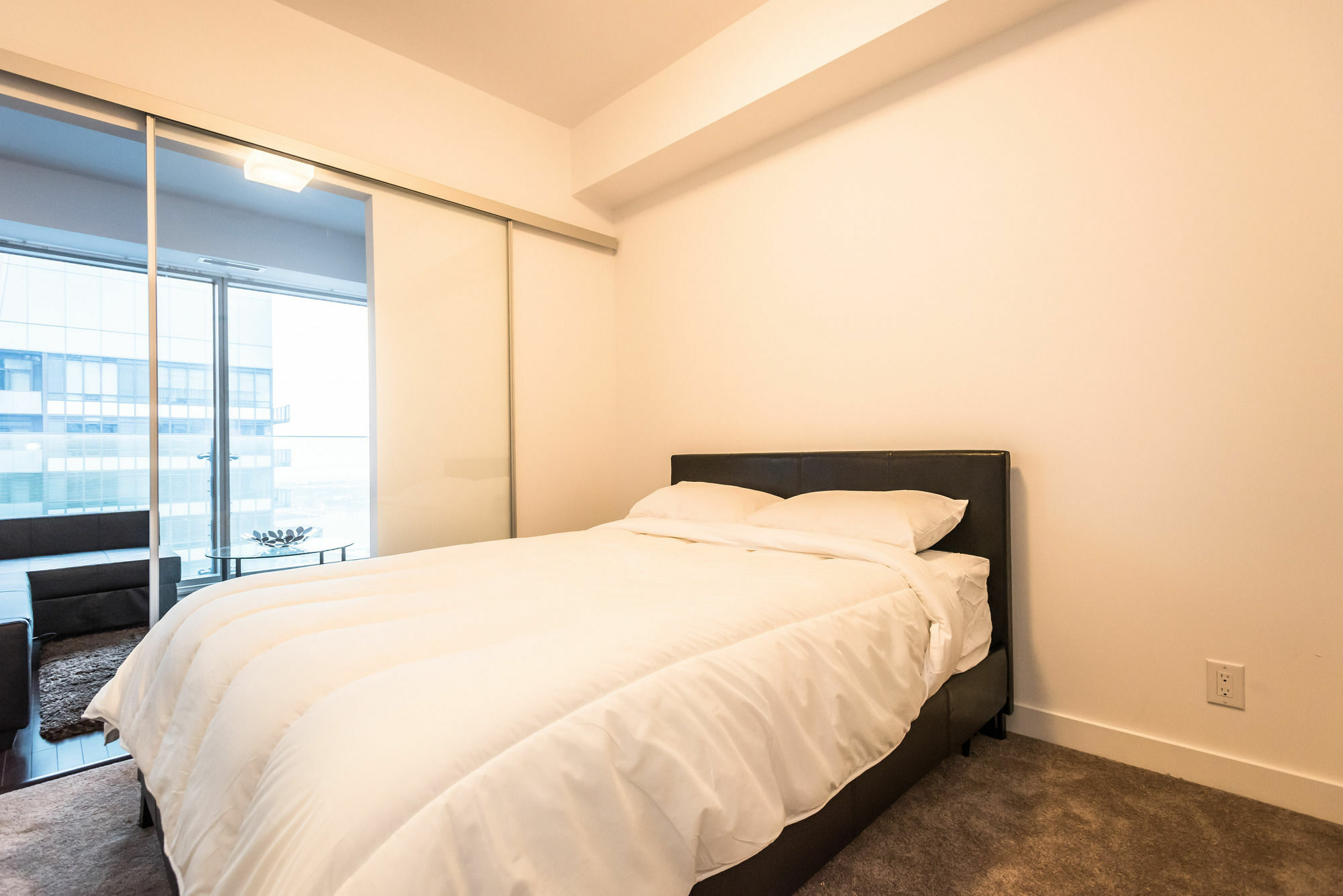 Downtown Luxury Lakeview Condo Торонто Екстер'єр фото